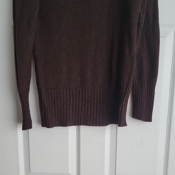 Brown V-Neck Women's Sweater - Picture 7 of 10